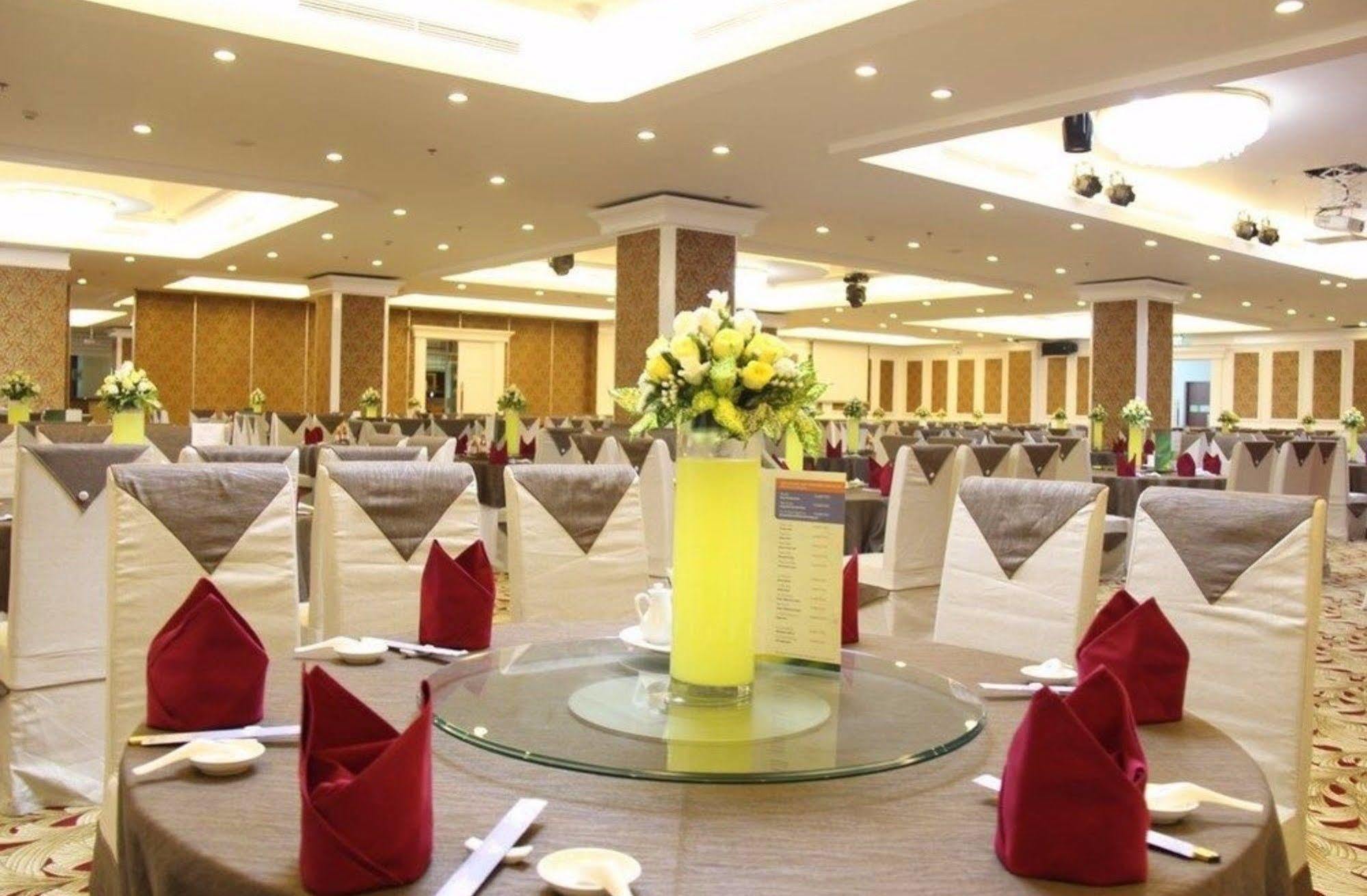 Petro Hotel Vung Tau Exteriör bild